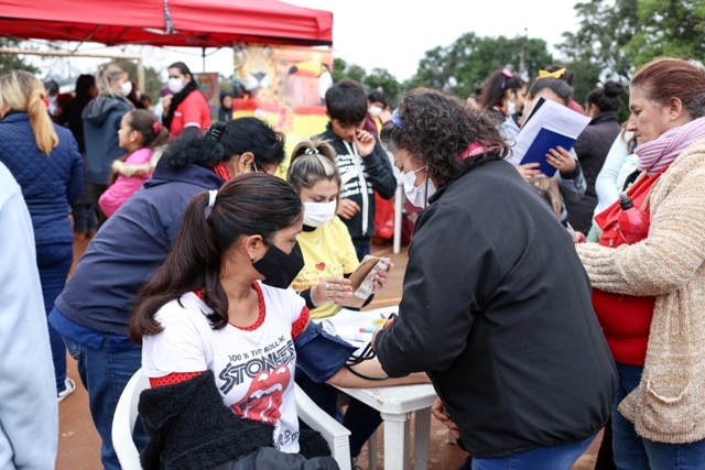 Operativo integral de salud en el barrio 20 de Junio de Eldorado